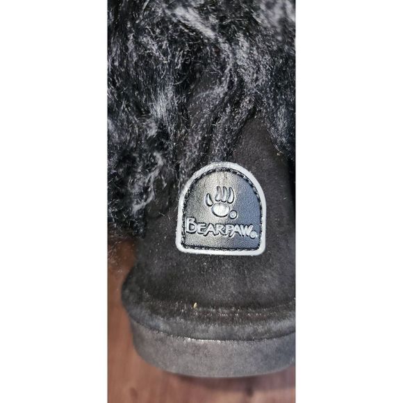 Bearpaw Boo Boots - Picture 4 of 8